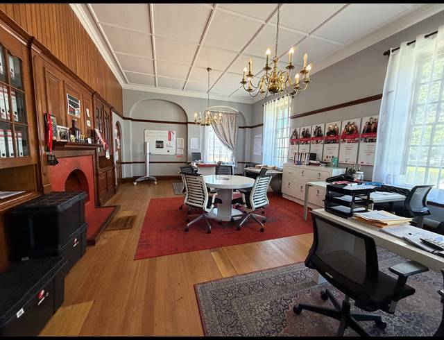 670M² OFFICE TO LET IN PAARDEVLEI